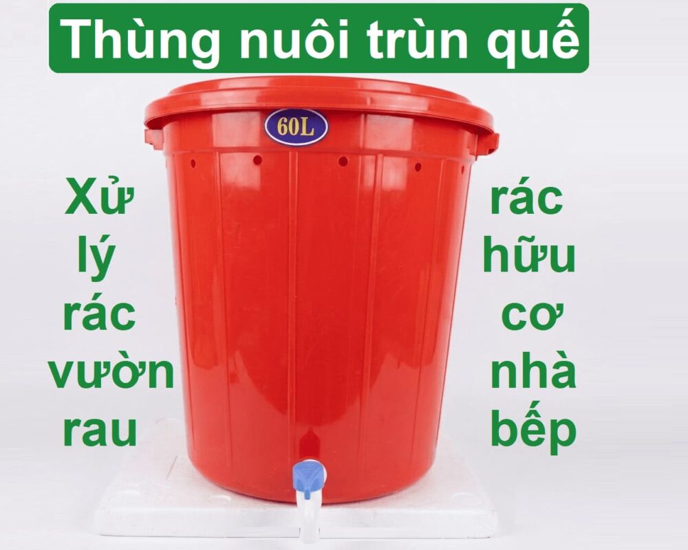 th&ugrave;ng nu&ocirc;i tr&ugrave;n quế trong th&ugrave;ng nhựa